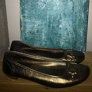 Louis Vuitton gold loafers - European size 39